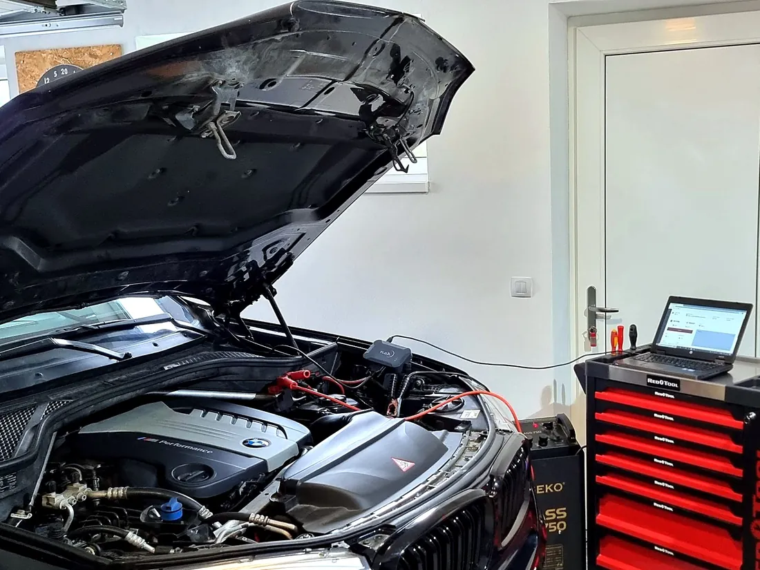 Pracovisko Autodiagcentrum – úprava riadiacej jednotky BMW cez FLEX